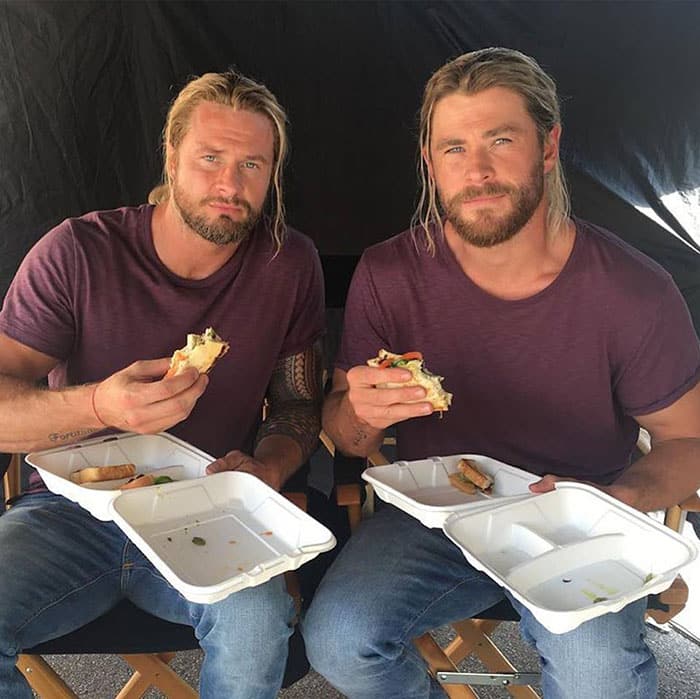21 Photos Of The Avengers With Their Stunt Doubles