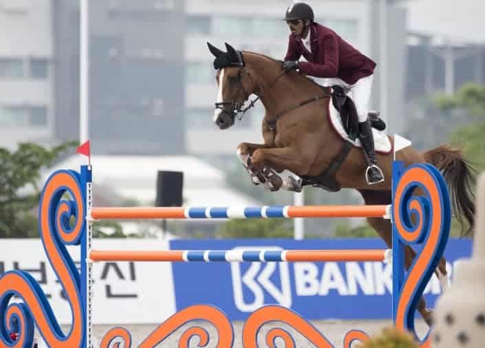 Qatar wins silver medal in equestrian jumping event