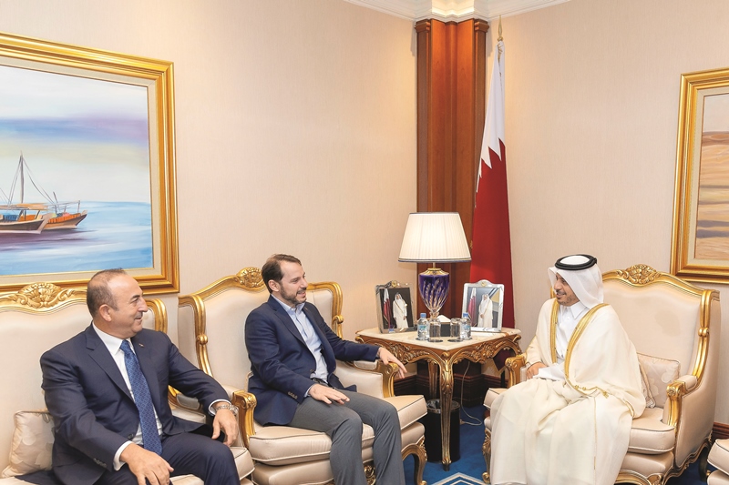 Prime Minister meets officials taking part in Doha Forum
