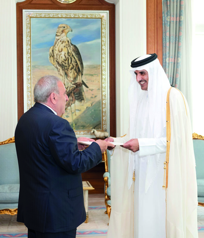 Amir receives credentials of Iraqi & Armenian envoys