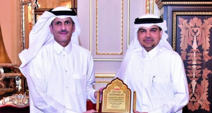 QIIB chairman honours CEO al-Shaibei QIIB chairman honours CEO al-Shaibei
