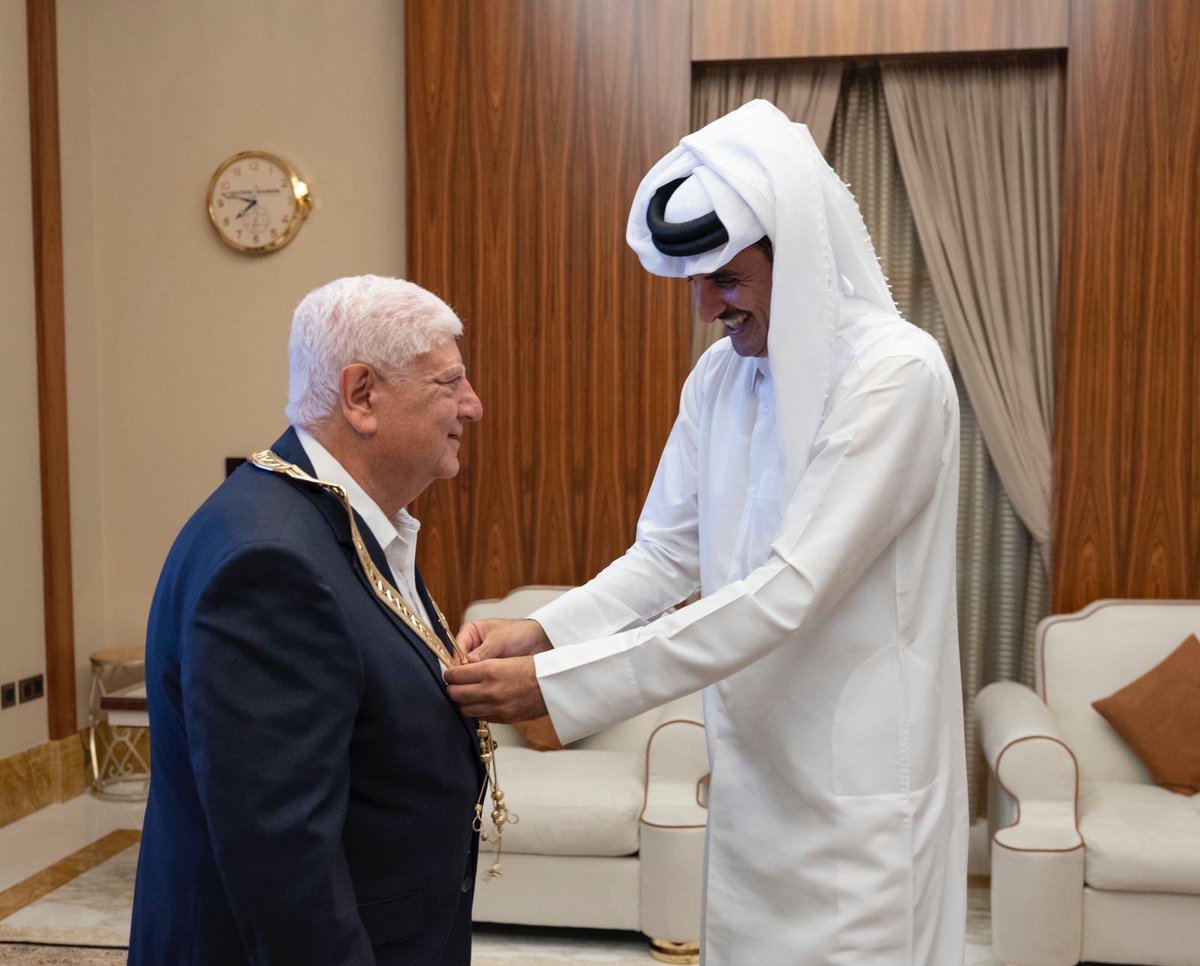 Amir awards Hamad bin Khalifa Sash to Dr Ibrahim Al Ibrahim