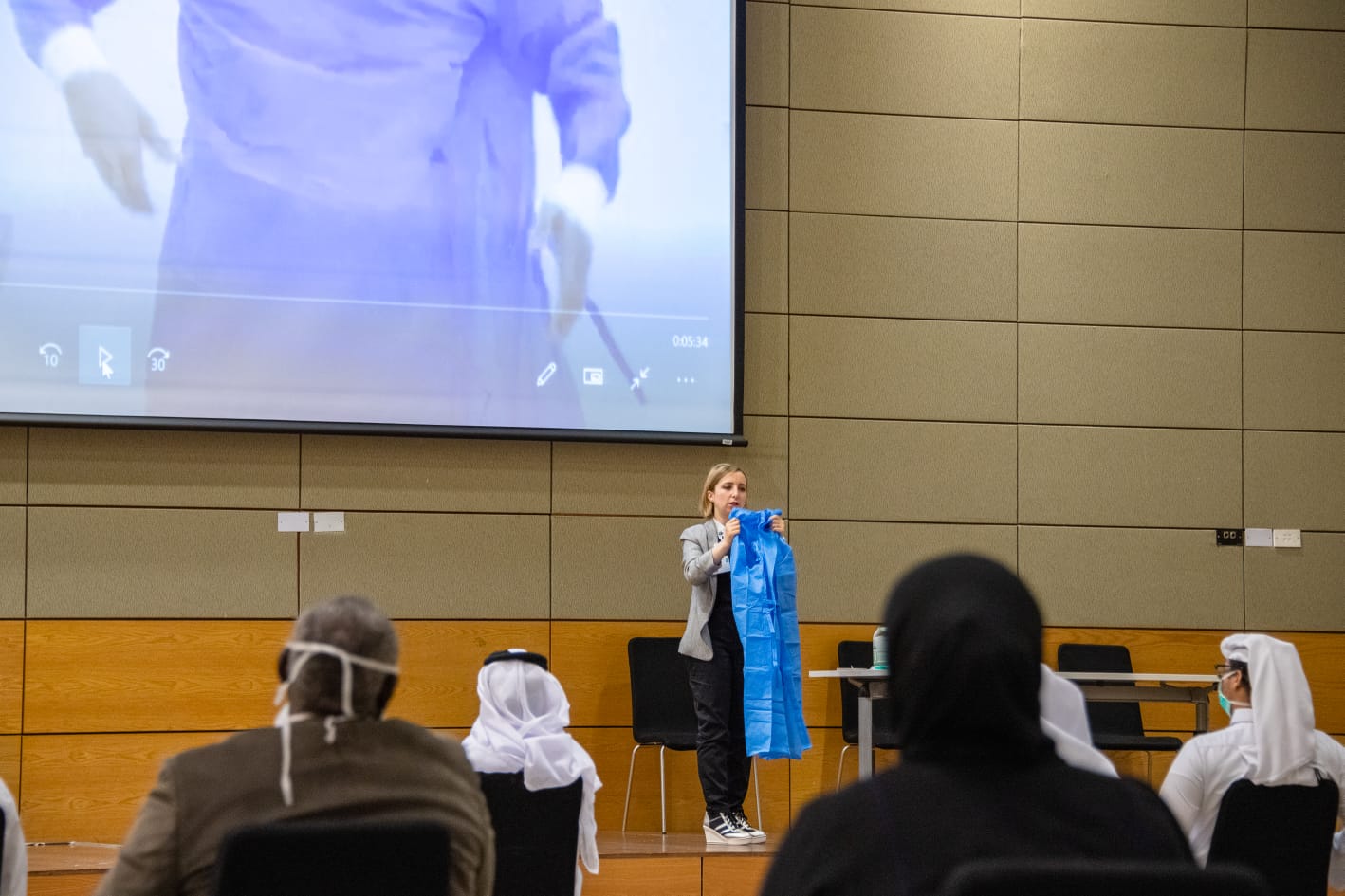 MOPH organizes first training workshop for volunteers of "For Qatar" campaign