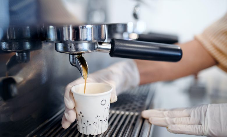 Ministry eases restrictions on restaurants and cafés Ministry eases restrictions on restaurants and cafés