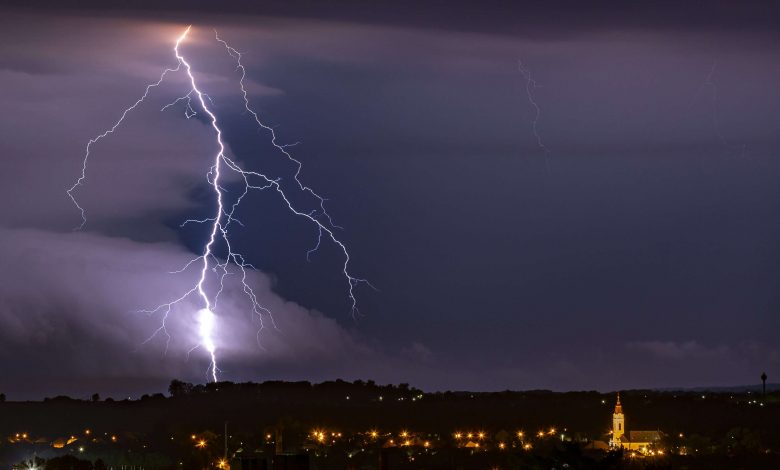 Brazil 'megaflash' sets lightning record Brazil 'megaflash' sets lightning record