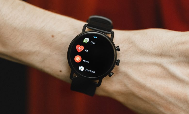 Adhesive chip installed in the smartwatch to measure the vital signs Adhesive chip installed in the smartwatch to measure the vital signs