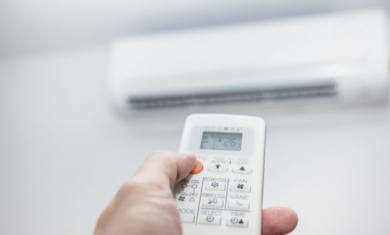 Coronavirus patient dies 'after family unplugs ventilator to turn on air conditioner' Coronavirus patient dies 'after family unplugs ventilator to turn on air conditioner'