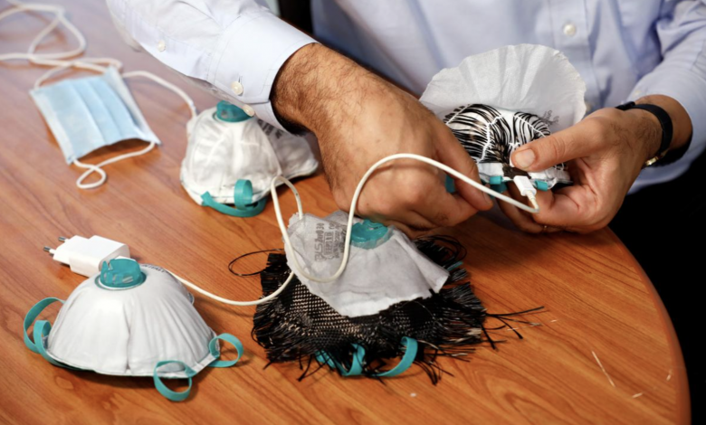 A face mask that can kill Coronavirus using the heat from a mobile phone charger A face mask that can kill Coronavirus using the heat from a mobile phone charger