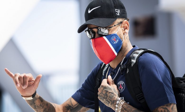 Neymar confirms his stay with Paris Saint-Germain Neymar confirms his stay with Paris Saint-Germain