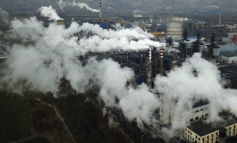 Carbon emissions of richest 1 percent more than double the emissions of the poorest half of humanity Carbon emissions of richest 1 percent more than double the emissions of the poorest half of humanity