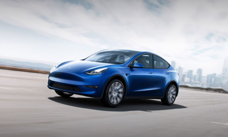 Tesla driver charged over 'napping while speeding' Tesla driver charged over 'napping while speeding'