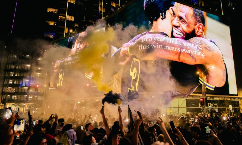 Scores arrested in LA after violence in wake of Lakers win Scores arrested in LA after violence in wake of Lakers win