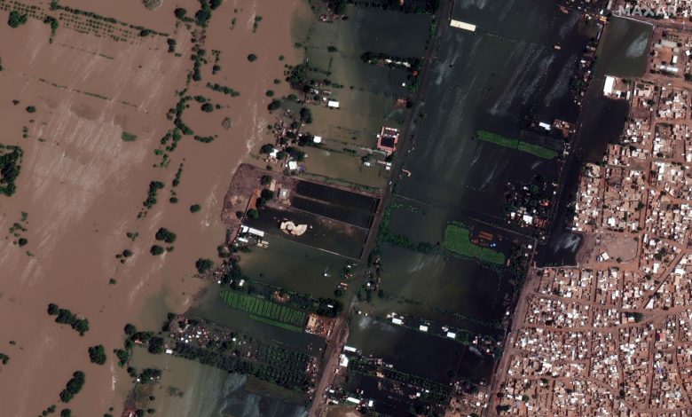 Qatar, Sudan Discuss Ways to Deal with Effects of Floods, Landslides Qatar, Sudan Discuss Ways to Deal with Effects of Floods, Landslides