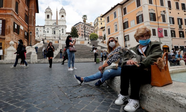 Italy's COVID cases hit new record, Campania region set for lockdown Italy's COVID cases hit new record, Campania region set for lockdown
