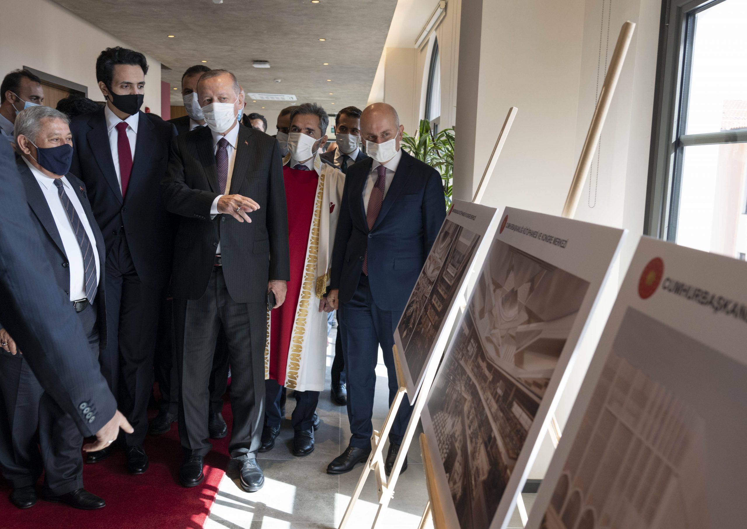 Sheikh Thani bin Hamad Attends Opening Ceremony of Ibn Haldun University