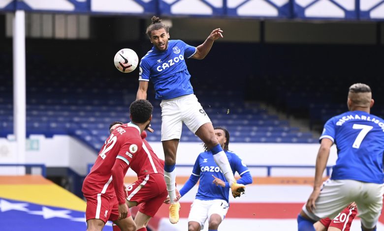 Everton continues to lead the Premier League with a draw with Liverpool Everton continues to lead the Premier League with a draw with Liverpool