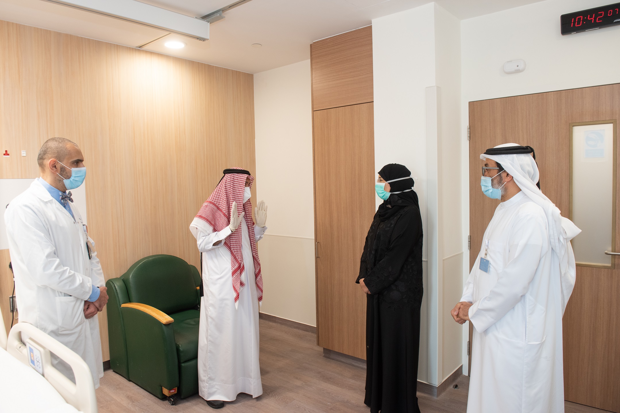 Minister of Public Health Meets Organ Transplant Recipients and Family of Donor