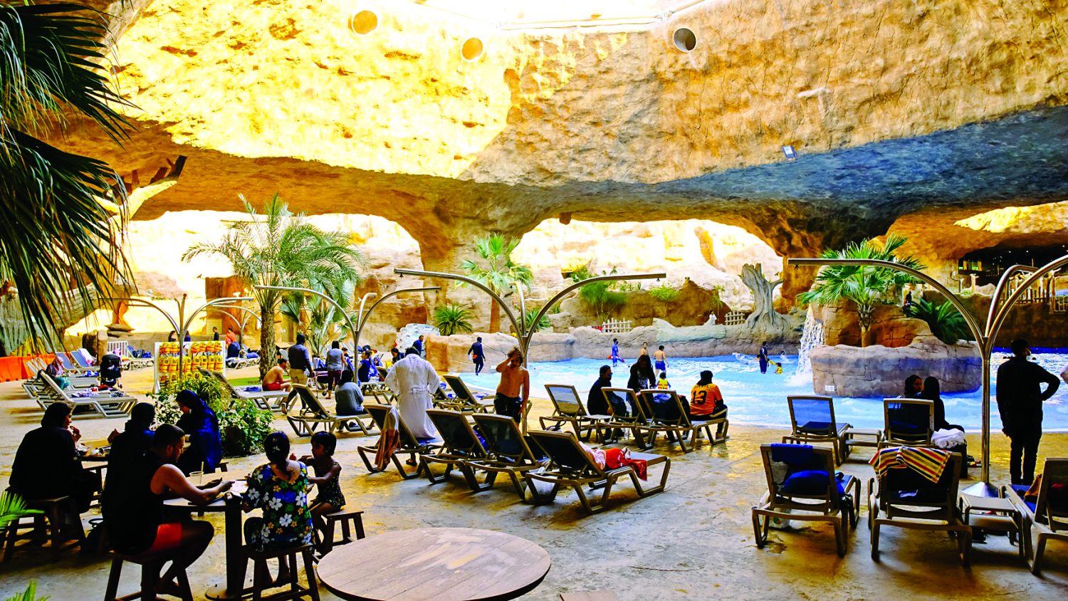 Desert Falls theme park opens partially