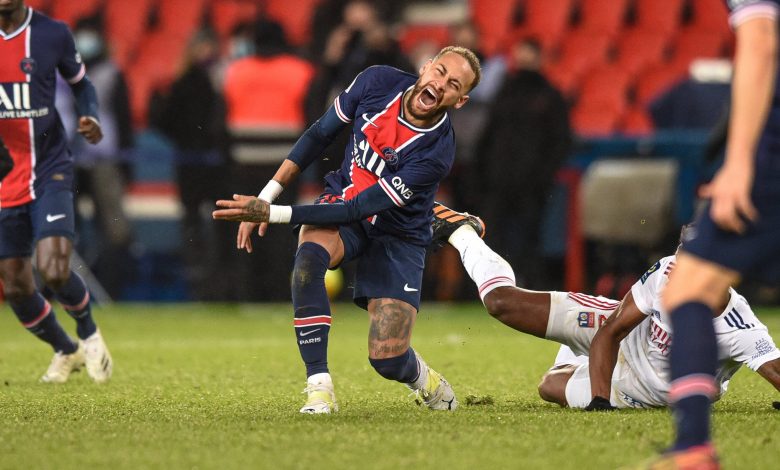 PSG lose at home to Lyon, surrender top spot to Lille PSG lose at home to Lyon, surrender top spot to Lille