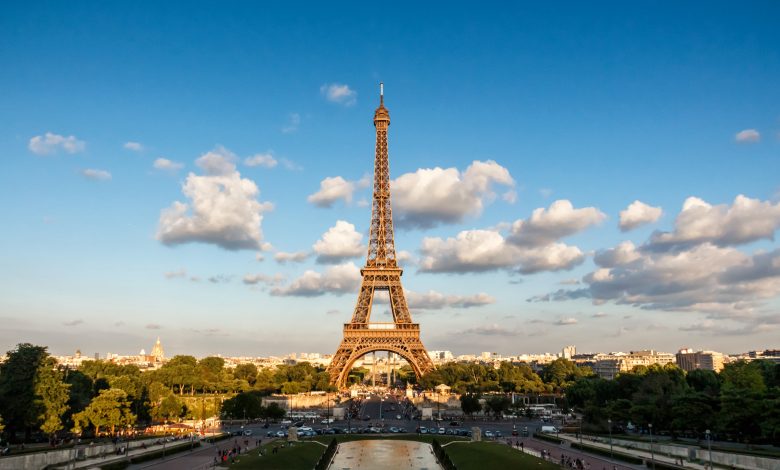 Eiffel Tower steps fetch 274,000 euros at auction Eiffel Tower steps fetch 274,000 euros at auction
