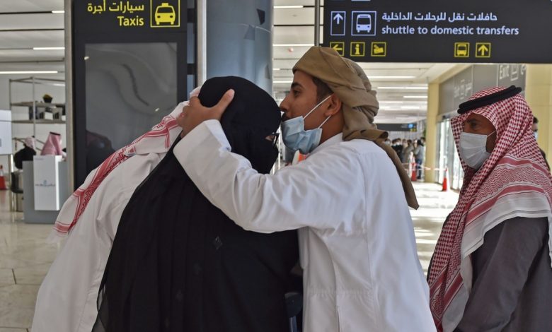 After years of separation, Qatari and Saudi families meet in a touching scene at King Khalid Airport After years of separation, Qatari and Saudi families meet in a touching scene at King Khalid Airport