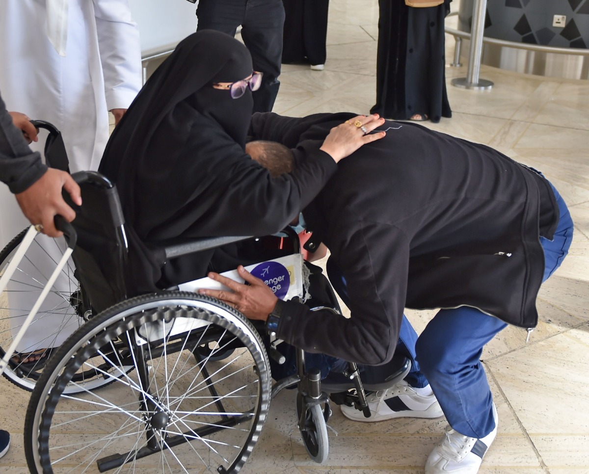 After years of separation, Qatari and Saudi families meet in a touching scene at King Khalid Airport