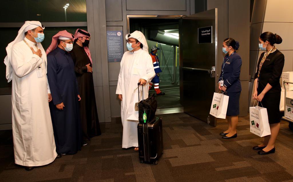 Saudi plane touches down in Qatar to warm welcome