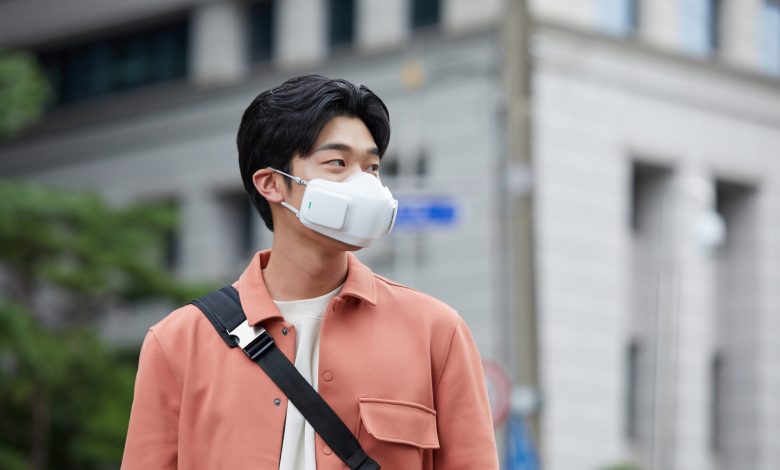 LG launches wearable air purifier in Qatar LG launches wearable air purifier in Qatar