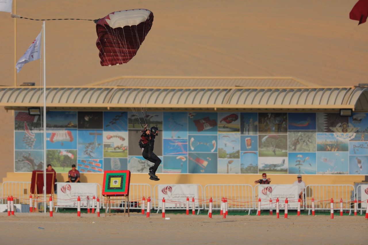 Qatar Team Top on Day 1 of Parachuting Championship