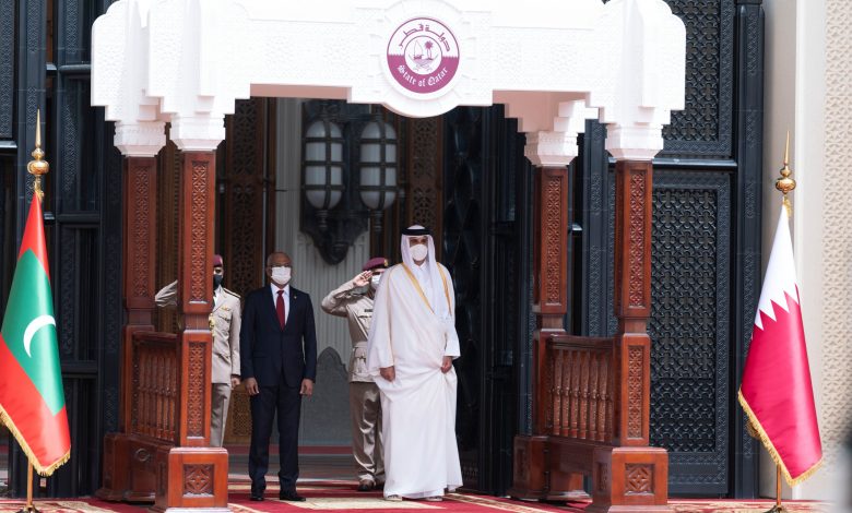 Amir Holds Official Talks with President of Maldives Amir Holds Official Talks with President of Maldives