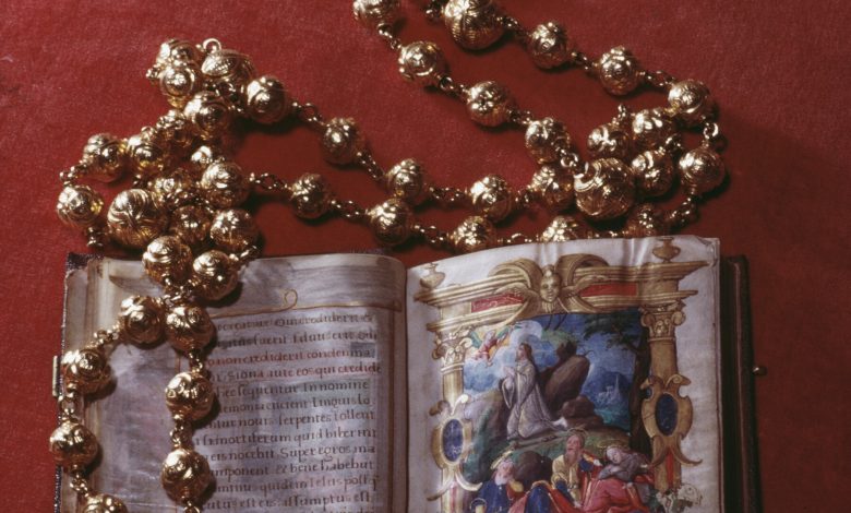 Mary Queen of Scots rosary beads stolen Mary Queen of Scots rosary beads stolen