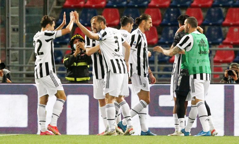 Juventus and AC Milan qualify for Champions League Juventus and AC Milan qualify for Champions League