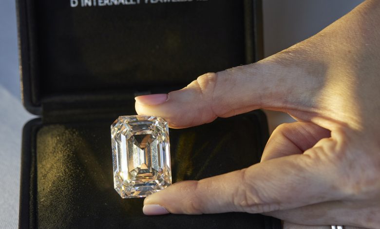101 carat diamond to be auctioned in Geneva jewellery sale 101 carat diamond to be auctioned in Geneva jewellery sale