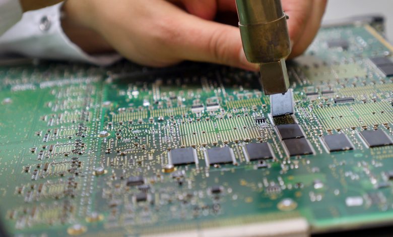 QFZA to Host Qatar's First Laptop Manufacturing Facility QFZA to Host Qatar's First Laptop Manufacturing Facility