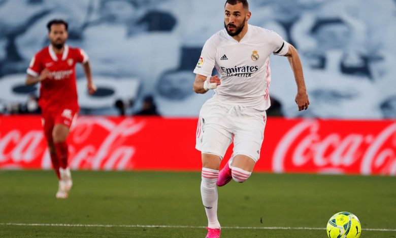 Real Madrid strike late but title hopes hit by dramatic Sevilla draw Real Madrid strike late but title hopes hit by dramatic Sevilla draw