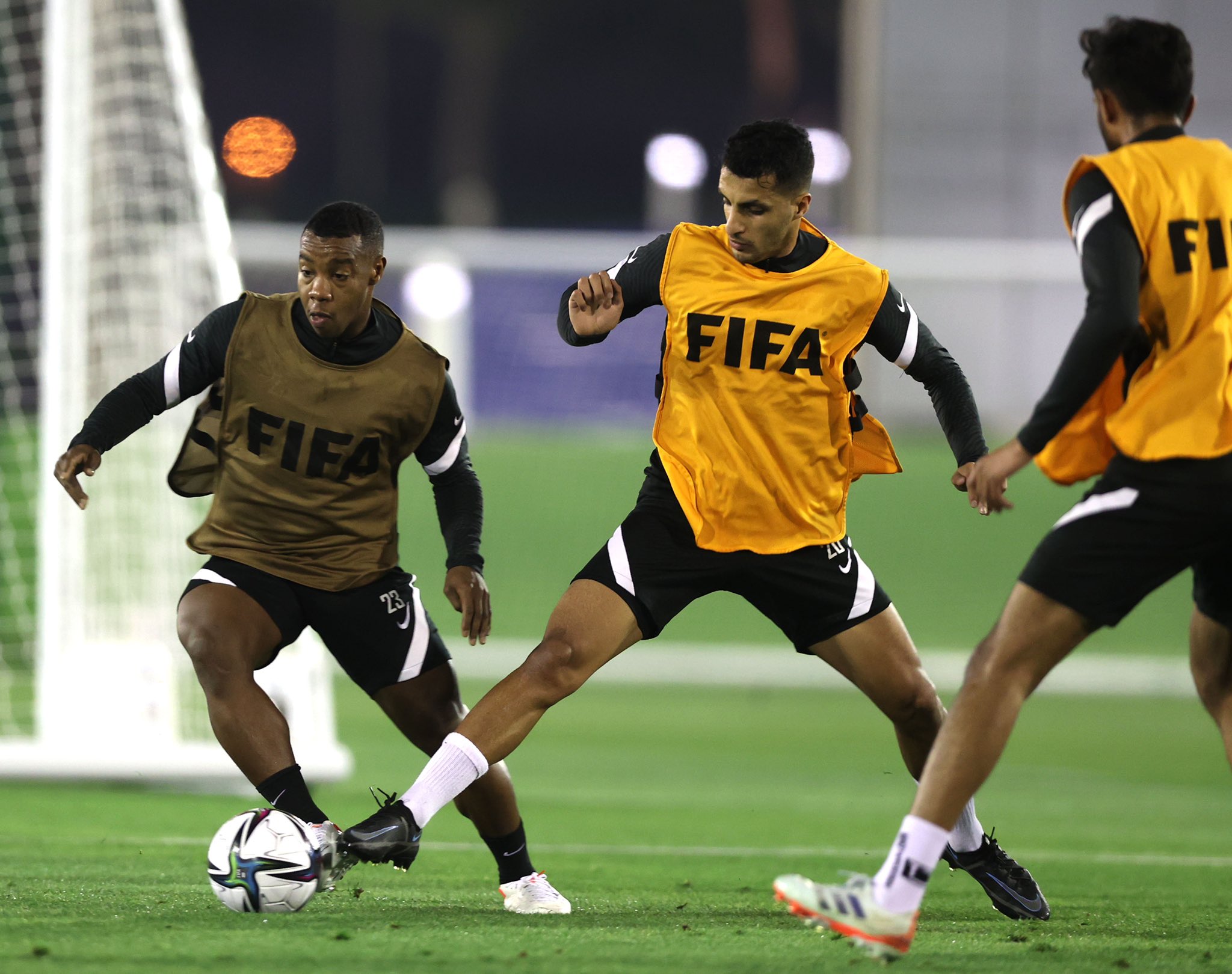 Qatar Football Team Continues Preparation to Face Bahrain