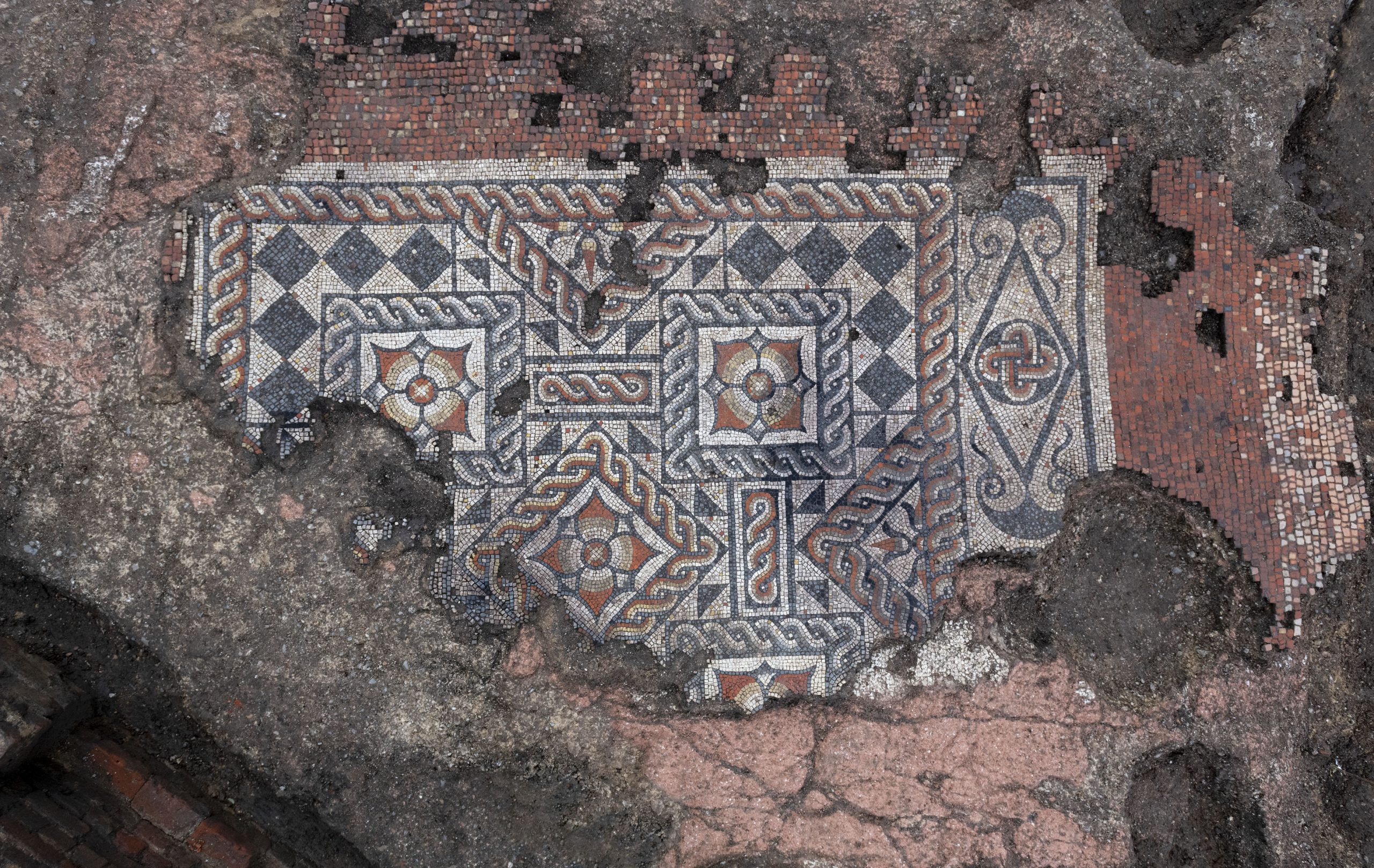 London's largest Roman mosaic discovered by archaeologists