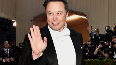 Musk threatens to walk away from Twitter deal