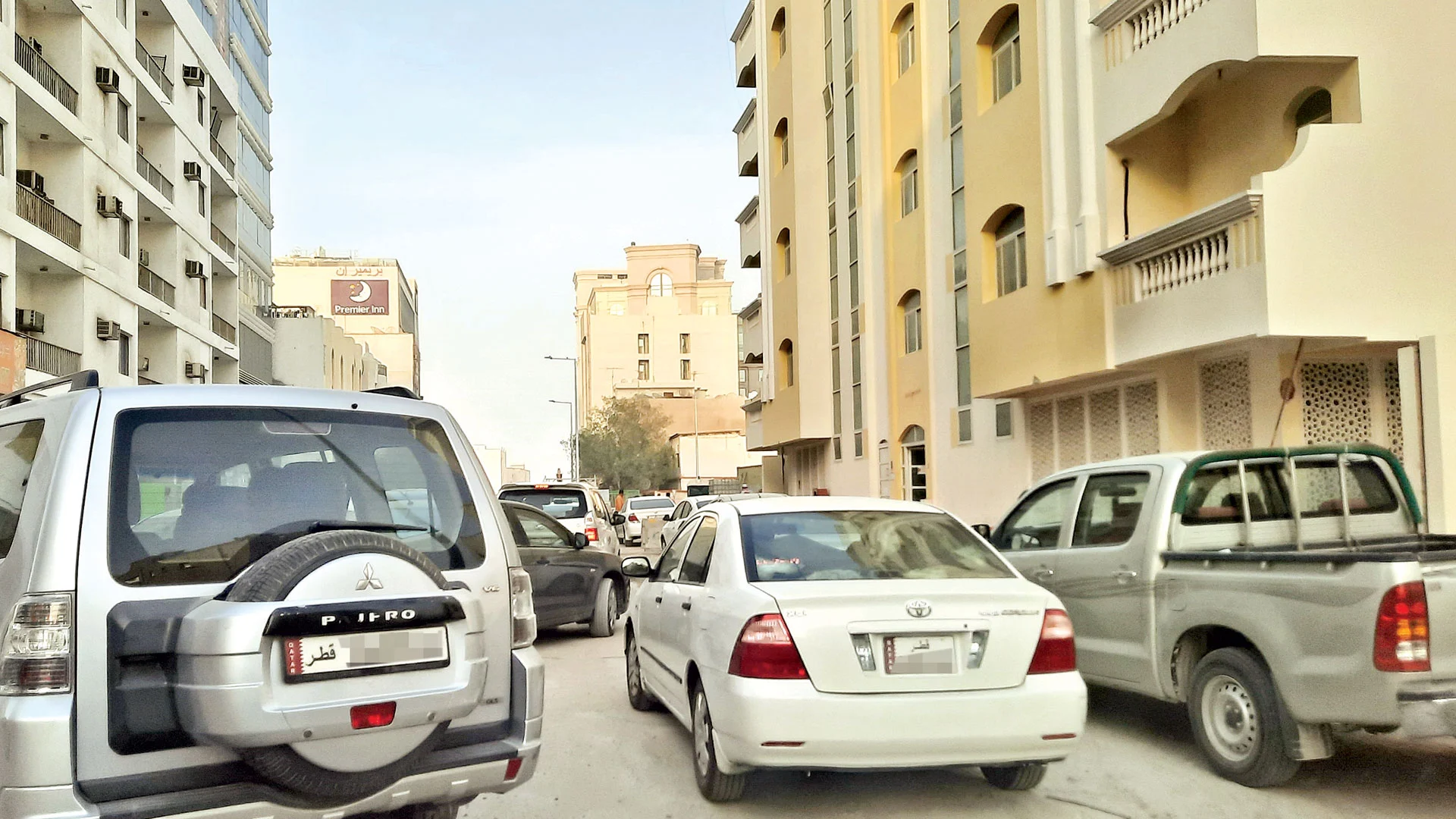 Umm Ghuwailina streets Exploited as parking spaces